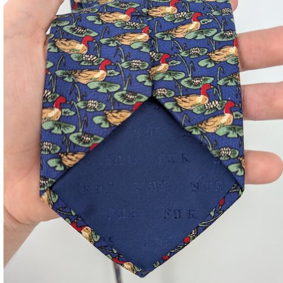 VINTGAGE EUC 100% Silk FU F YUNLAI Neck Tie w Ducks in Pond Pattern - Picture 4 of 5